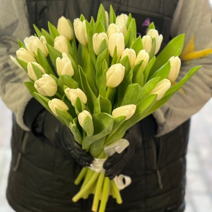 Букеты белых тюльпанов на 8 марта - купить с доставкой в по Быково